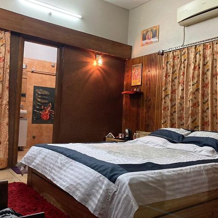 Pretty Garden View Apartment 3Bhk Furnished Flat Near Kashi Vishwanath Temple Varanasi Exterior photo