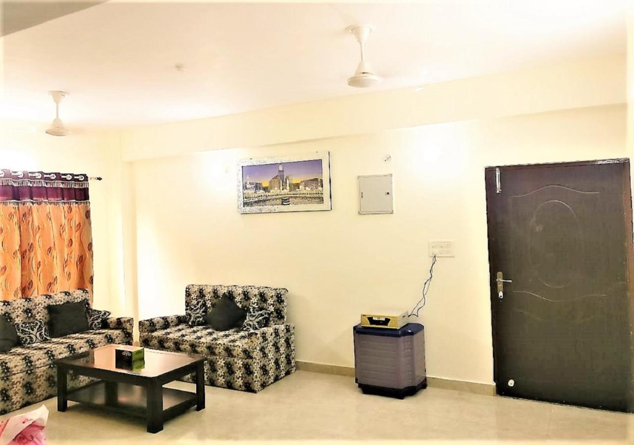 Pretty Garden View Apartment 3Bhk Furnished Flat Near Kashi Vishwanath Temple Varanasi Exterior photo